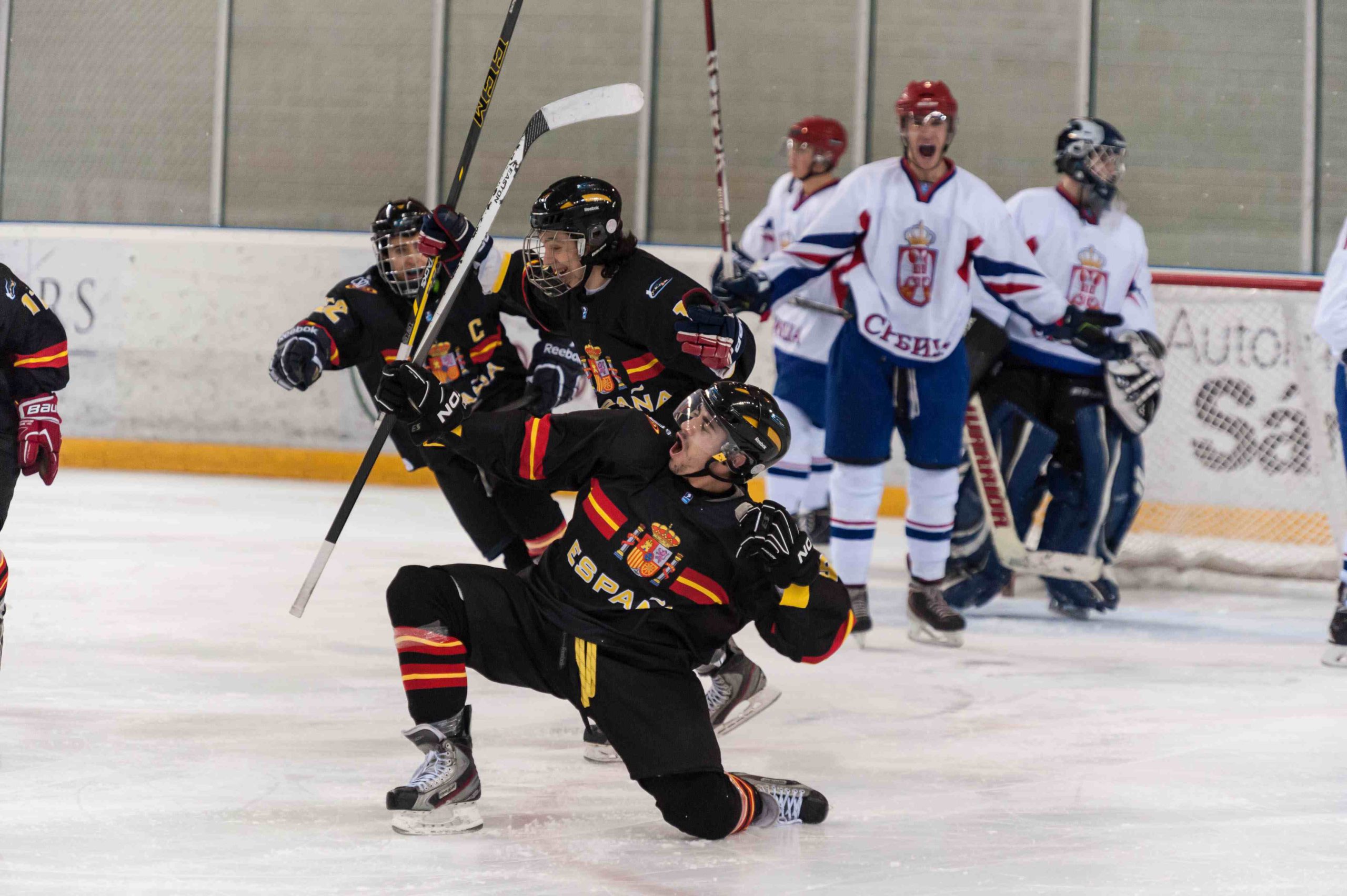 , España golea a China 10-1 en el Clasificatorio Olímpico de Valdemoro, Real Federación Española Deportes de Hielo