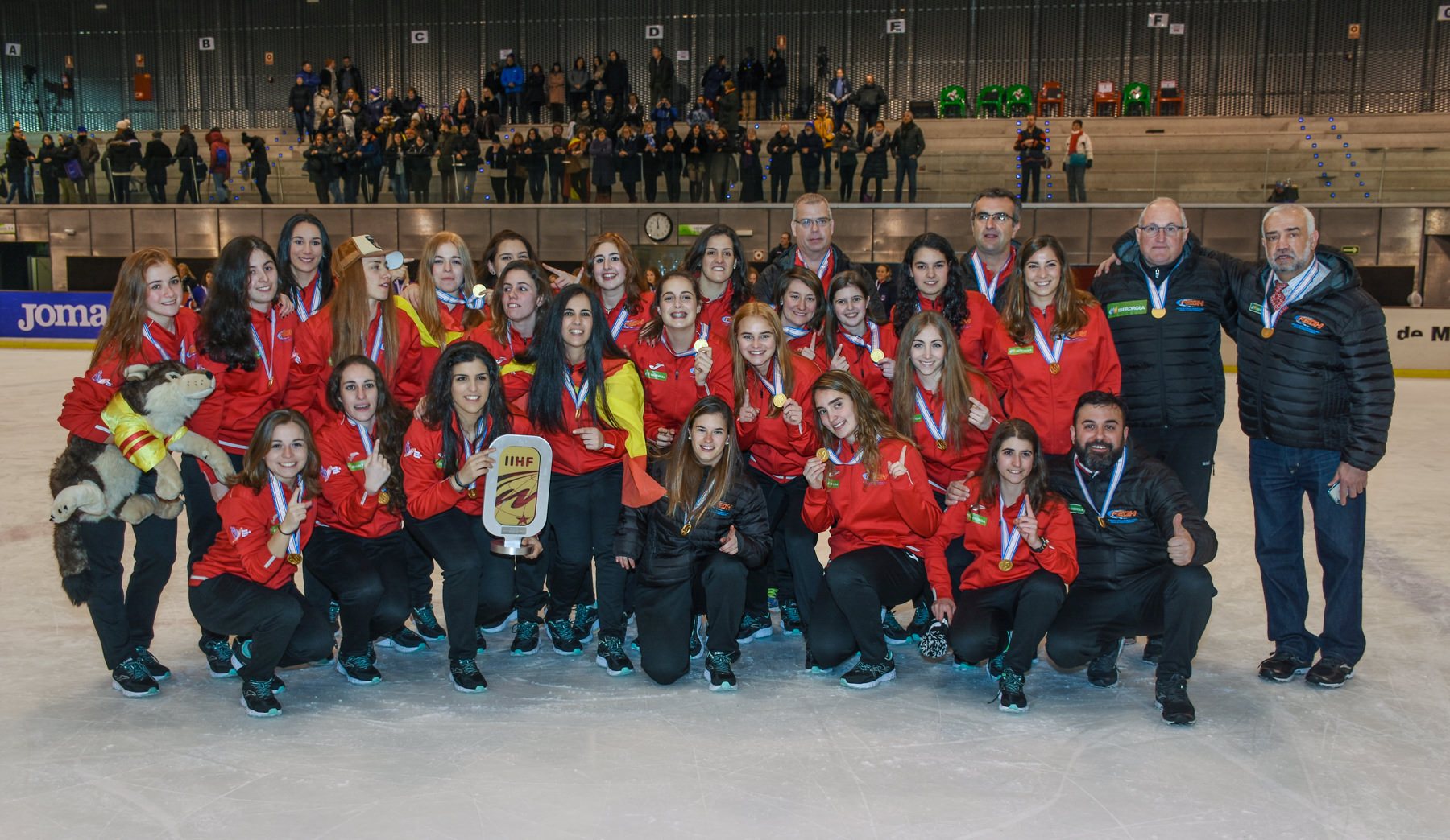 , España acaba su perfecto Mundial con un triunfo ante Nueva Zelanda, Real Federación Española Deportes de Hielo