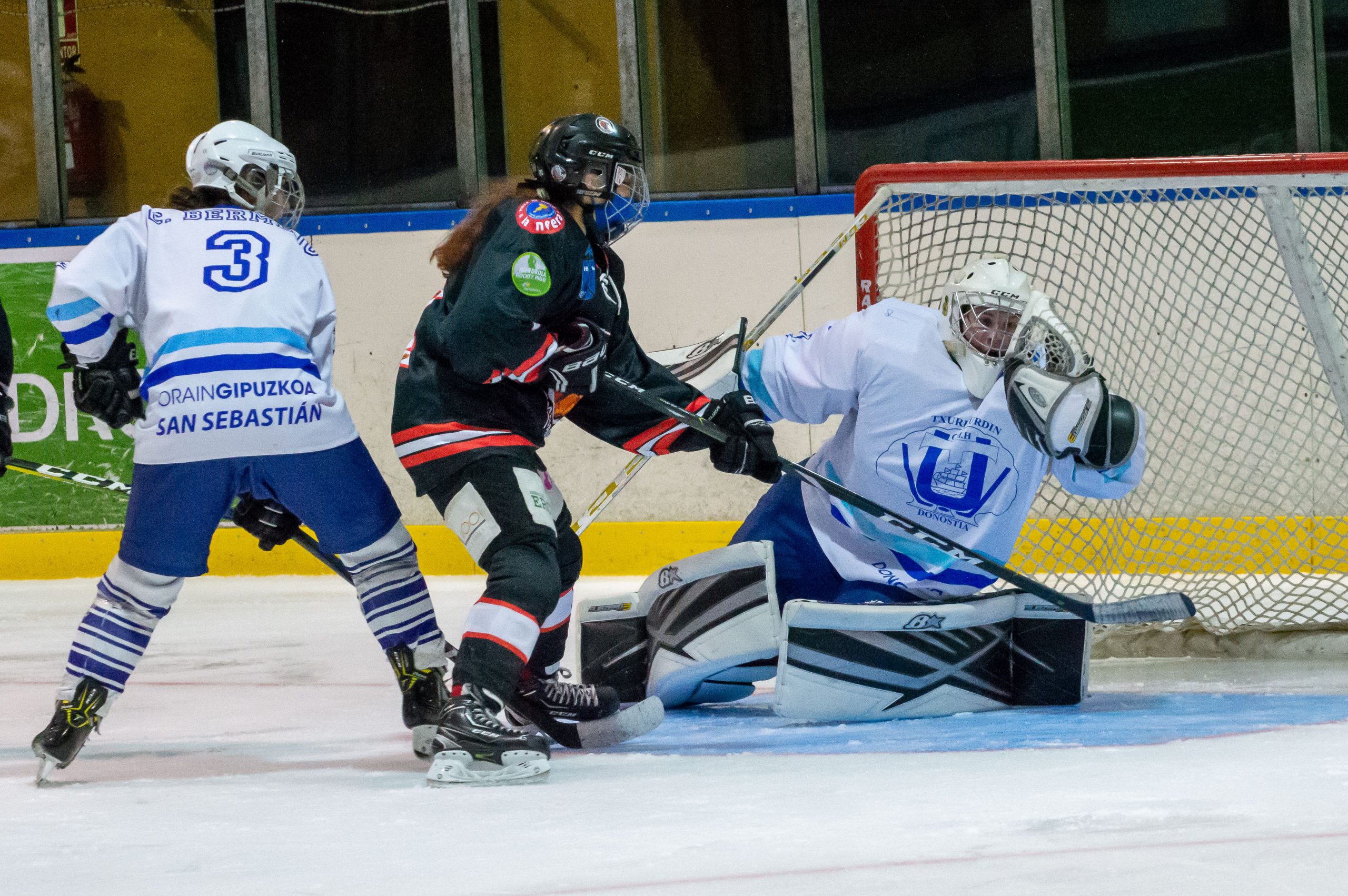 Majadahonda, SAD Majadahonda se estrena con victoria, CG Puigcerdà sigue imbatido, Real Federación Española Deportes de Hielo