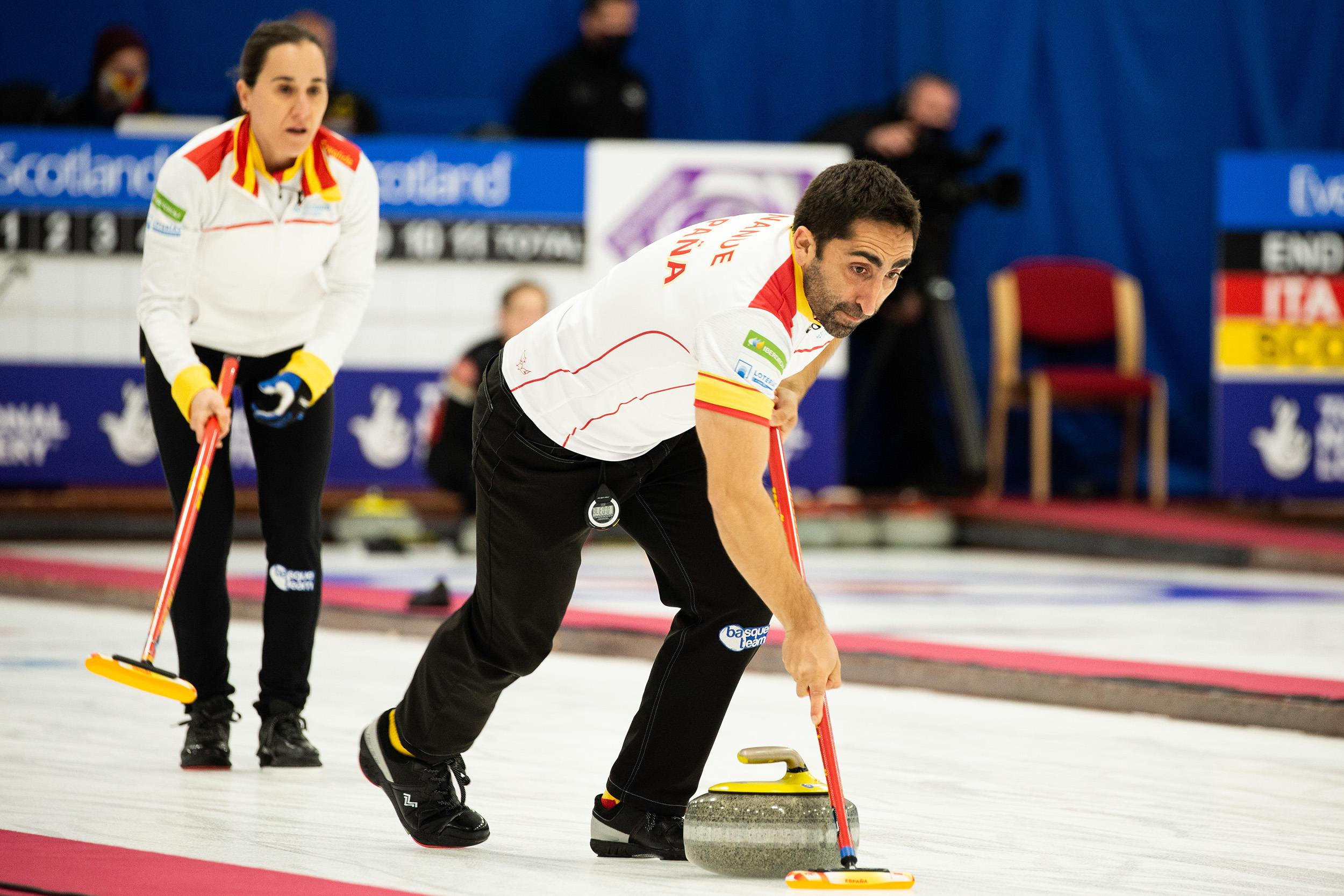 , España roza la machada en el debut ante Canadá, Real Federación Española Deportes de Hielo