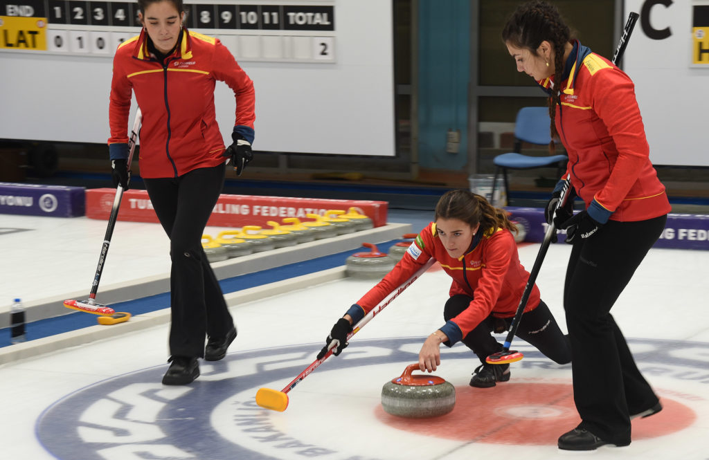 , El equipo masculino de curling acaricia la clasificación al PreOlímpico, Real Federación Española Deportes de Hielo