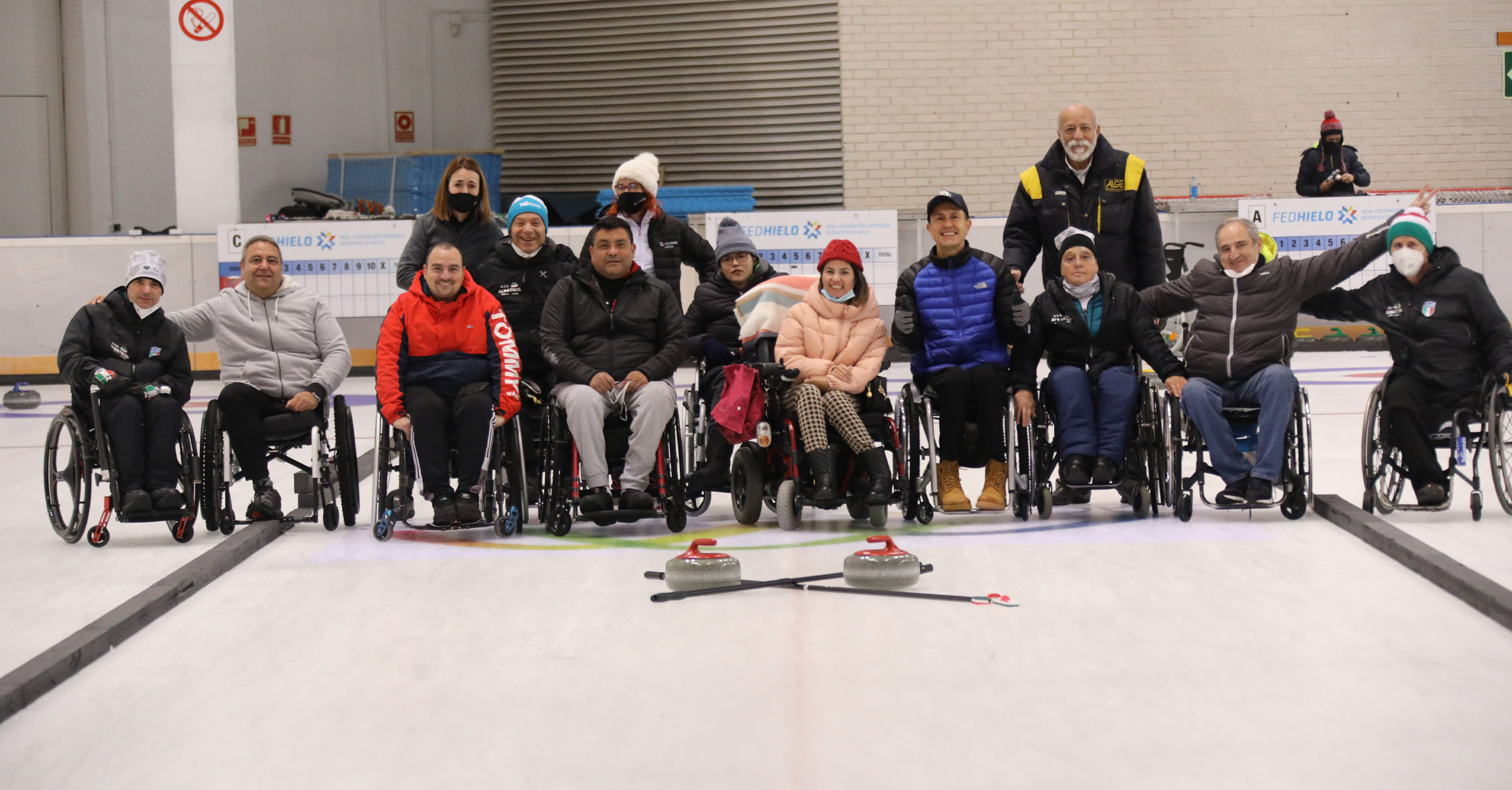 curling, Éxito de la primera concentración del proyecto paralímpico de curling sobre silla de ruedas, Real Federación Española Deportes de Hielo