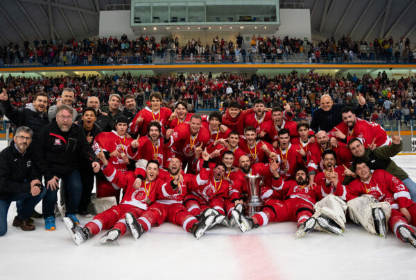 , El CH Jaca remonta y logra su 15º título de la LNHH Loterías, Real Federación Española Deportes de Hielo