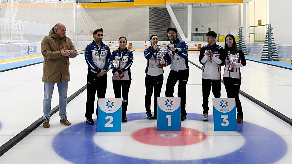 , Txuri-Berri García/Shaw logra su primer oro en el Campeonato de España de Curling de Dobles Mixtos 2025, Real Federación Española Deportes de Hielo