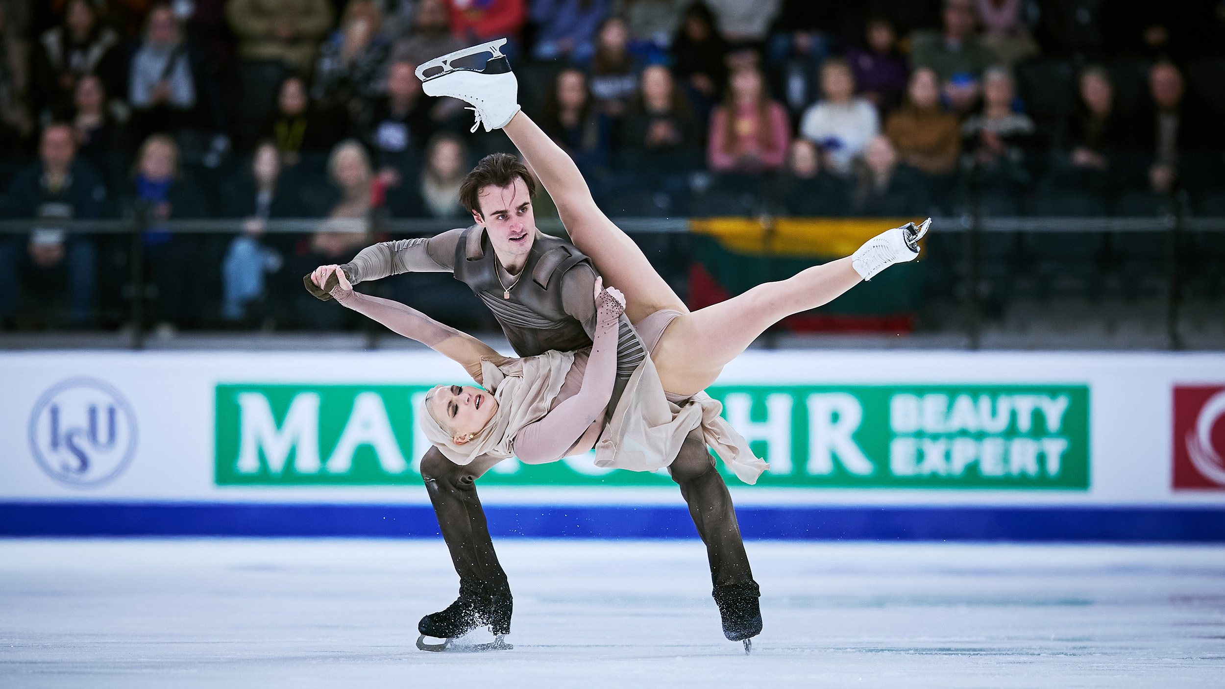 , Top 5 y mejor marca personal para Olivia Smart &#038; Tim Dieck en el Europeo 2025, Real Federación Española Deportes de Hielo